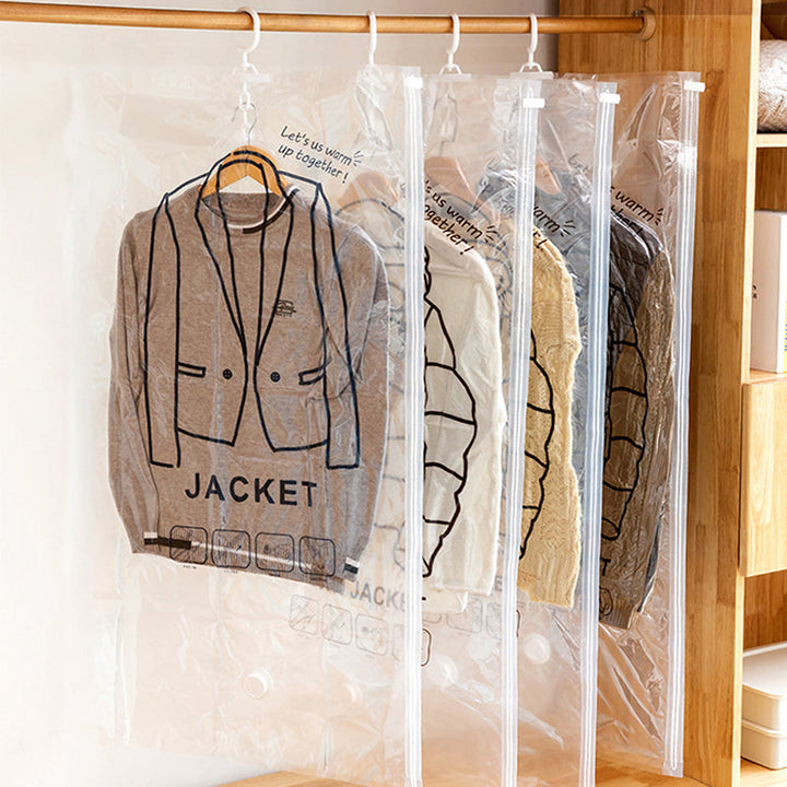 EasyHang™ | Keep your clothes dust-free with our hanging bag!