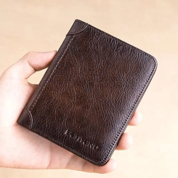 MyShield™ | Your waterproof Bodyguard against invisible RFID in genuine leather version