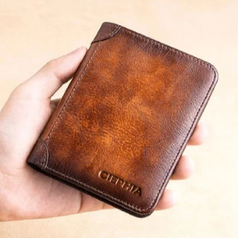 MyShield™ | Your waterproof Bodyguard against invisible RFID in genuine leather version